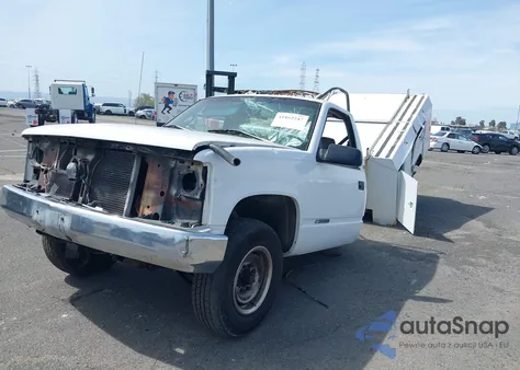 1998 Chevrolet C2500 Fleetside z USA, uszkodzony, nr VIN 1GCGC24R0WZ244942